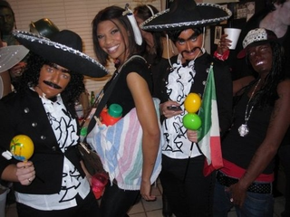 Illustration for article titled The Situation Where A Dallas Cowboys Cheerleader Appeared In Blackface For Halloween Will Probably Not End Well